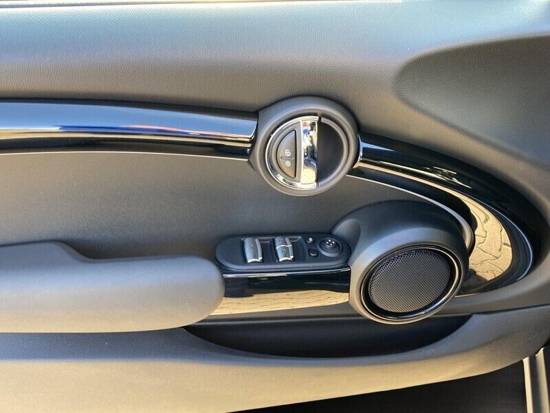 Gebraucht Mini Cooper Cabriolet Classic 136 PS (100 kW) 2023 Schwarz Cabrio