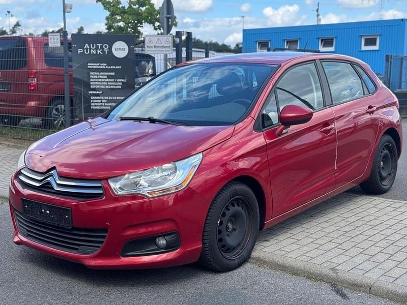 Gebraucht Citroën C4 Tendance 95 PS (69 kW) 2011 Rot Limousine