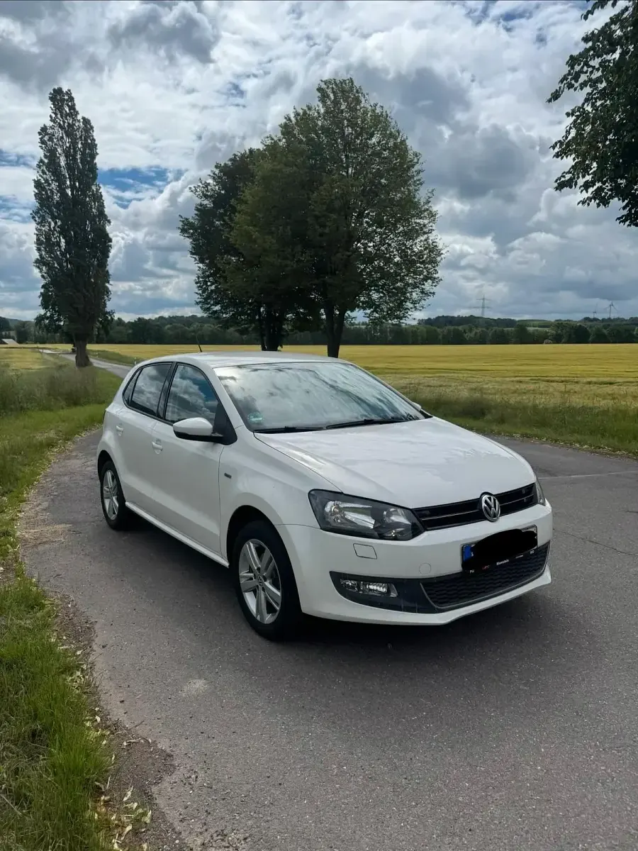 Gebraucht VW Polo 60 PS (44 kW) 2013 Weiß Kleinwagen