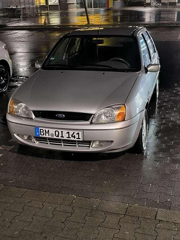 Gebraucht Ford Fiesta Ghia 75 PS (55 kW) 1999 Kleinwagen