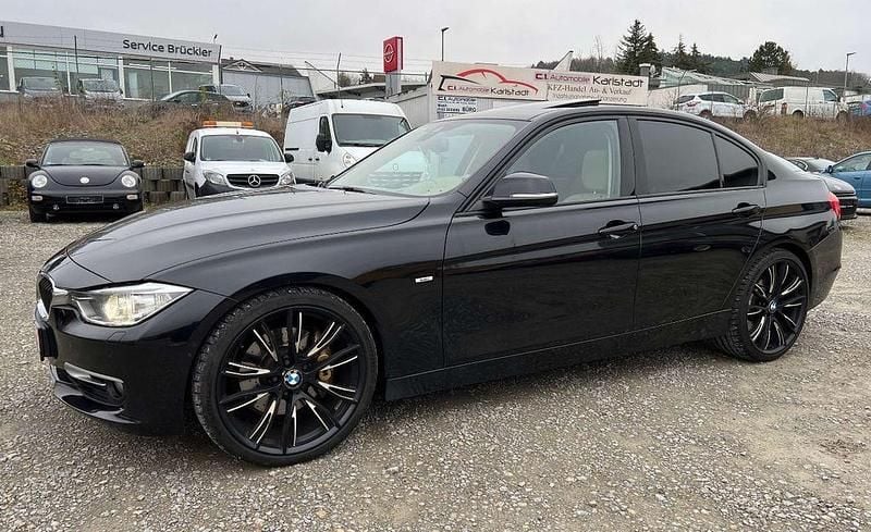 Schwarz Gebraucht 2018 BMW 335 Luxury Line Limousine | 16.000 € - Bild 1/4