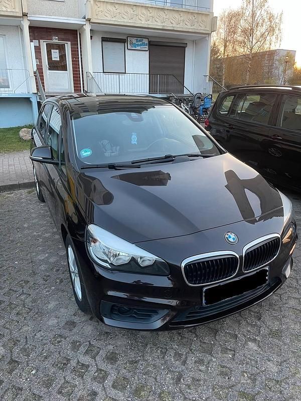 Gebraucht BMW 218 135 PS (99 kW) 2015 Braun Limousine