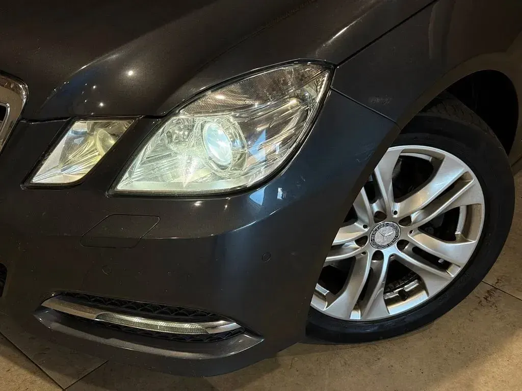 Gebraucht Mercedes E300 204 PS (150 kW) 2010 Grau Limousine