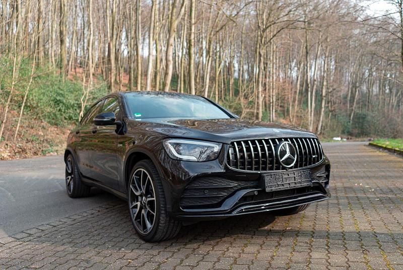 Schwarz Gebraucht 2021 Mercedes GLC43 AMG AMG Coupé | 53.500 € (Fairer Preis) - Bild 1/4