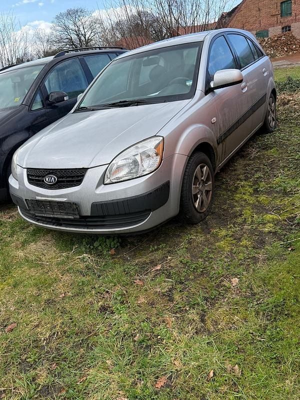 Gebraucht Kia Rio 97 PS (71 kW) 2008 Grau Kleinwagen