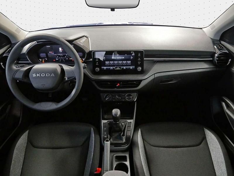 Neu Skoda Fabia Essence 80 PS (58 kW) 2025 Energyblau Kleinwagen