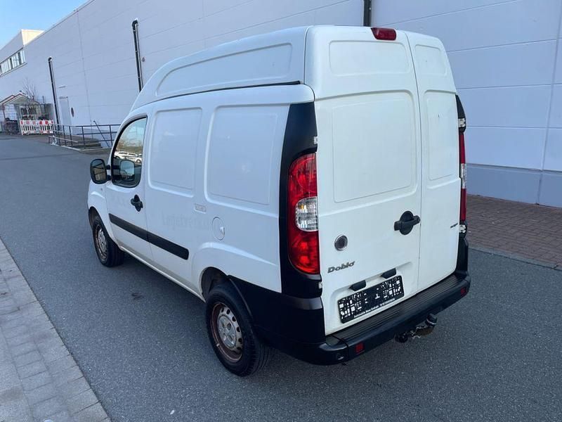 Gebraucht Fiat Doblò 75 PS (55 kW) 2008 Weiß Van / Kleinbus