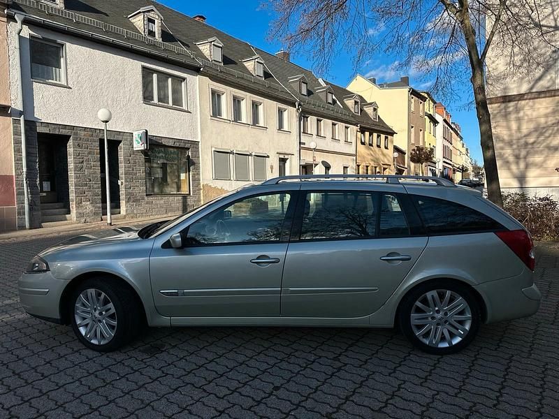 Gebraucht Renault Laguna II 135 PS (99 kW) 2007 Grün Kombi