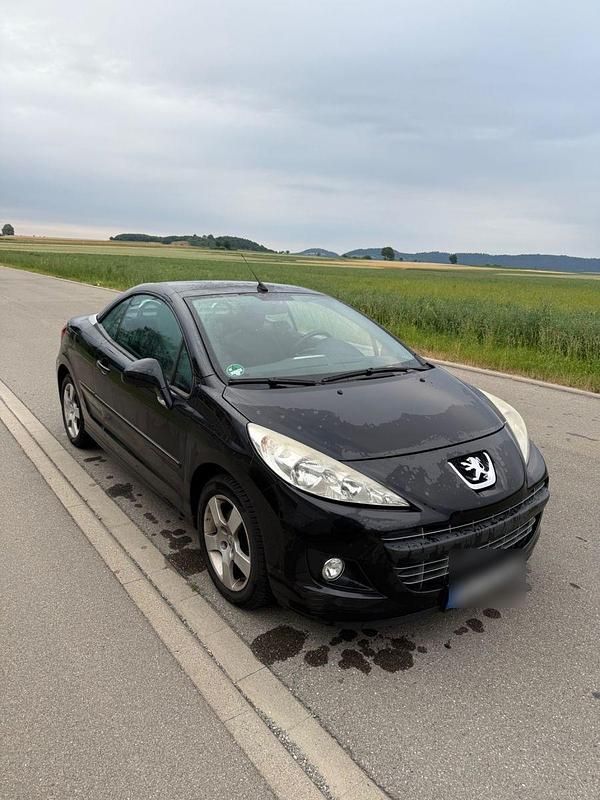Schwarz Gebraucht 2009 Peugeot 207 CC Premium Cabrio | 2.250 € (Fairer Preis) - Bild 1/4