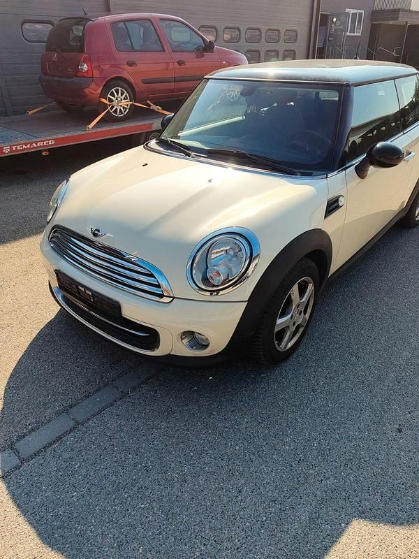 Gebraucht Mini Cooper 122 PS (89 kW) 2012 Weiß Kleinwagen