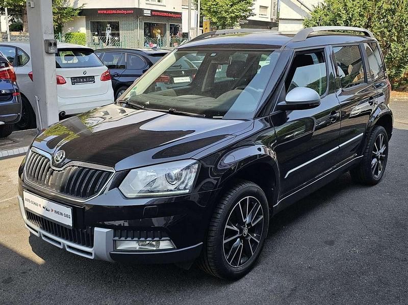 Cerna magic/black magic Gebraucht 2015 Skoda Yeti Adventure SUV | 11.900 € (Fairer Preis) - Bild 1/4