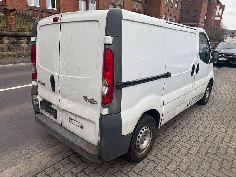 Gebraucht Renault Trafic 90 PS (66 kW) 2010 Weiß Van / Kleinbus