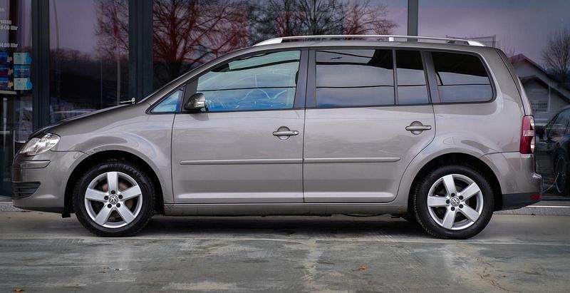 Gebraucht VW Touran United 140 PS (102 kW) 2008 Grau Van / Kleinbus