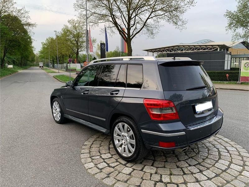 Gebraucht Mercedes GLK320 224 PS (164 kW) 2009 Grau SUV