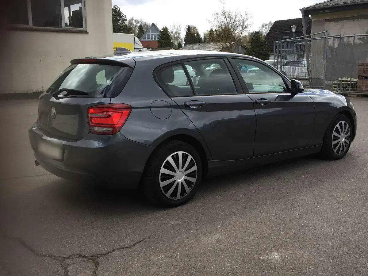 Gebraucht BMW 114 102 PS (75 kW) 2012 Grau Kleinwagen