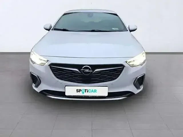 Gebraucht Opel Insignia Sport 209 PS (153 kW) 2019 Abalone weiss (p3s) Coupé