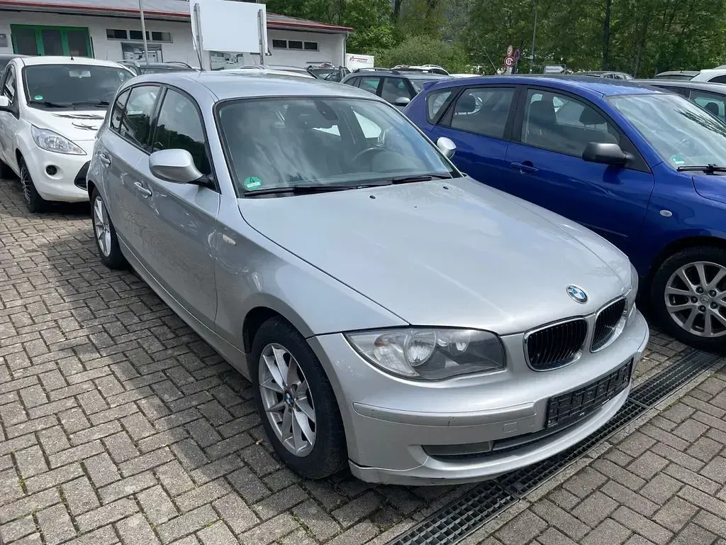 Gebraucht BMW 118 143 PS (105 kW) 2010 Silber Kleinwagen