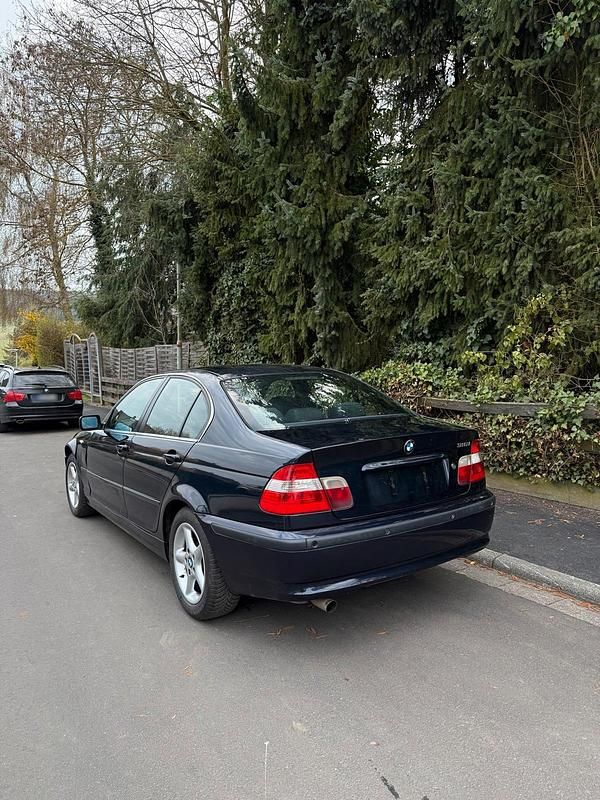 Gebraucht BMW 316 Sport Line 116 PS (85 kW) 2005 Blau Limousine
