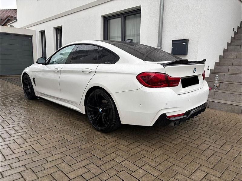 Gebraucht BMW 430 M Sport 252 PS (185 kW) 2017 Weiß Coupé