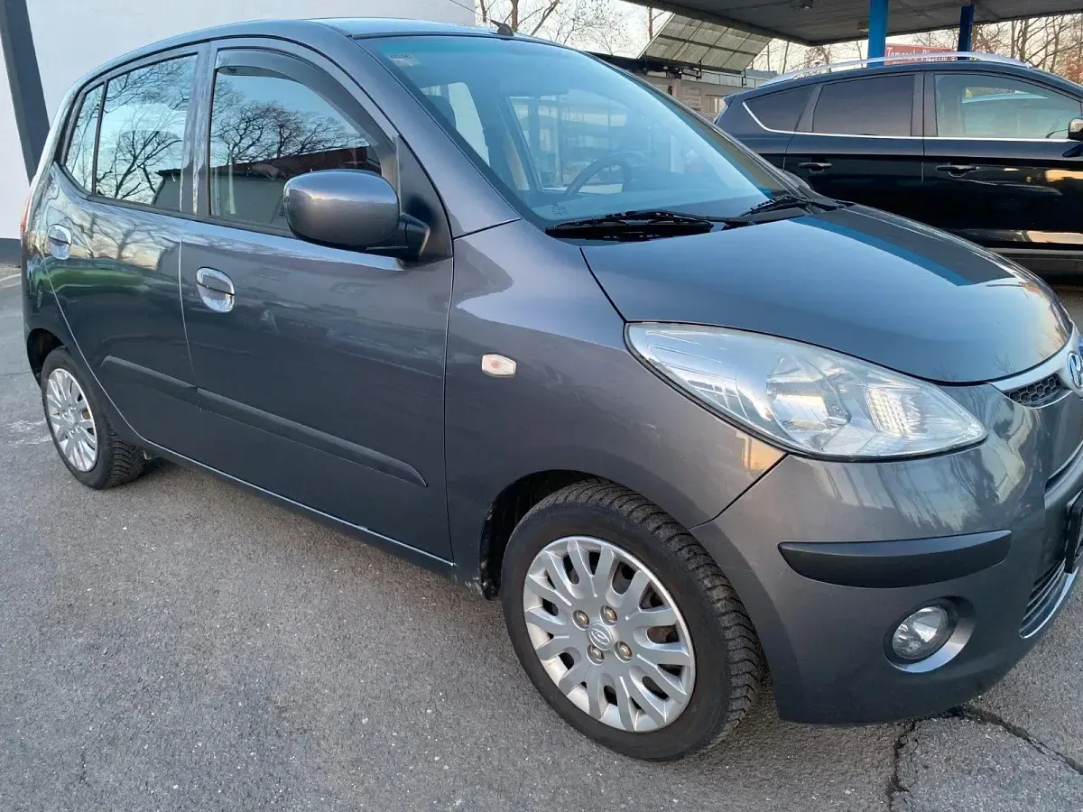 Gebraucht Hyundai i10 Classic 67 PS (49 kW) 2009 Grau Kleinwagen