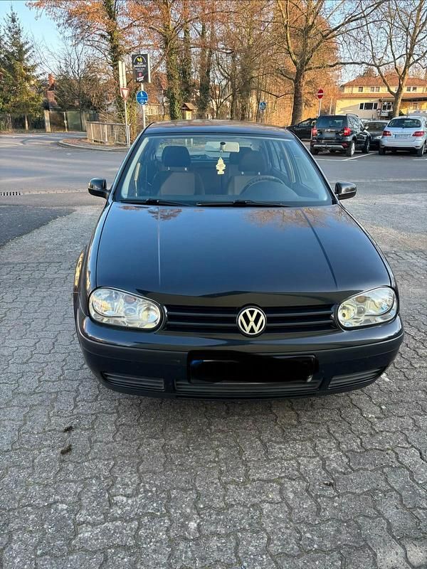 Gebraucht VW Golf IV 77 PS (56 kW) 2001 Schwarz Kleinwagen