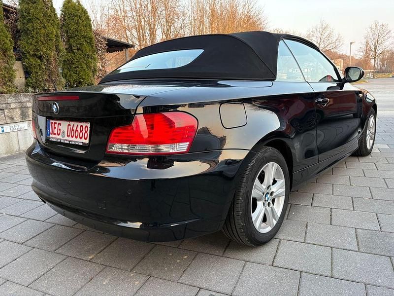 Gebraucht BMW 118 Cabriolet Efficient Dynamics 143 PS (105 kW) 2010 Schwarz Cabrio