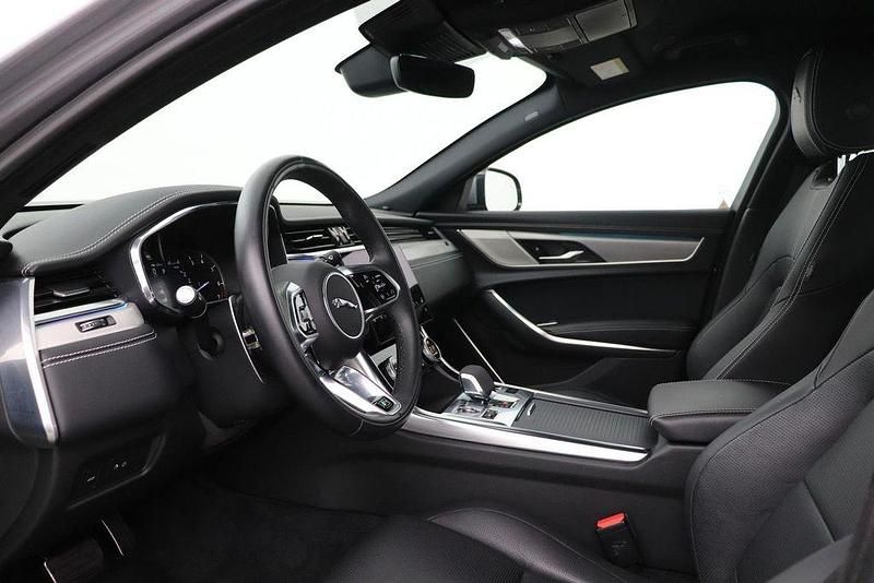 Gebraucht Jaguar XF R-Dynamic 250 PS (183 kW) 2023 Grau Limousine