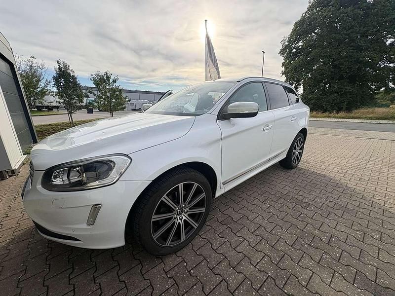 Gebraucht Volvo XC60 Summum 220 PS (161 kW) 2017 Weiß SUV