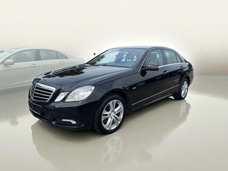 Schwarz Gebraucht 2009 Mercedes E250 Avantgarde Limousine | 7.999 € (Guter Preis) - Bild 1/4