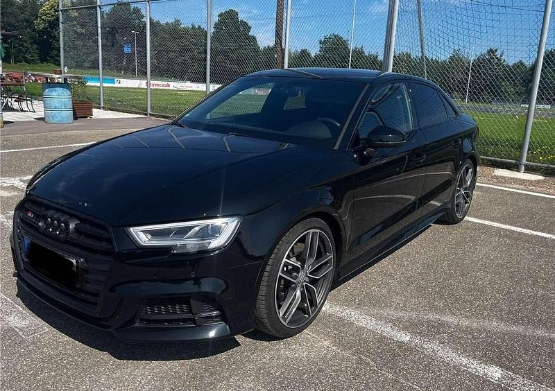 Schwarz Gebraucht 2018 Audi S3 Design Limousine | 30.250 € (Fairer Preis) - Bild 1/4