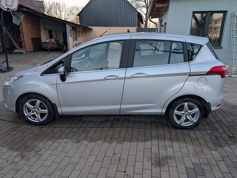Gebraucht Ford B-MAX Titanium 105 PS (77 kW) 2014 Silber Van / Kleinbus
