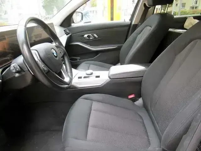 Gebraucht BMW 320 190 PS (139 kW) 2023 Schwarz Kombi