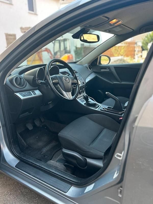 Silber Gebraucht 2011 Mazda 3 Limousine | 4.800 € (Superpreis) - Bild 1/4