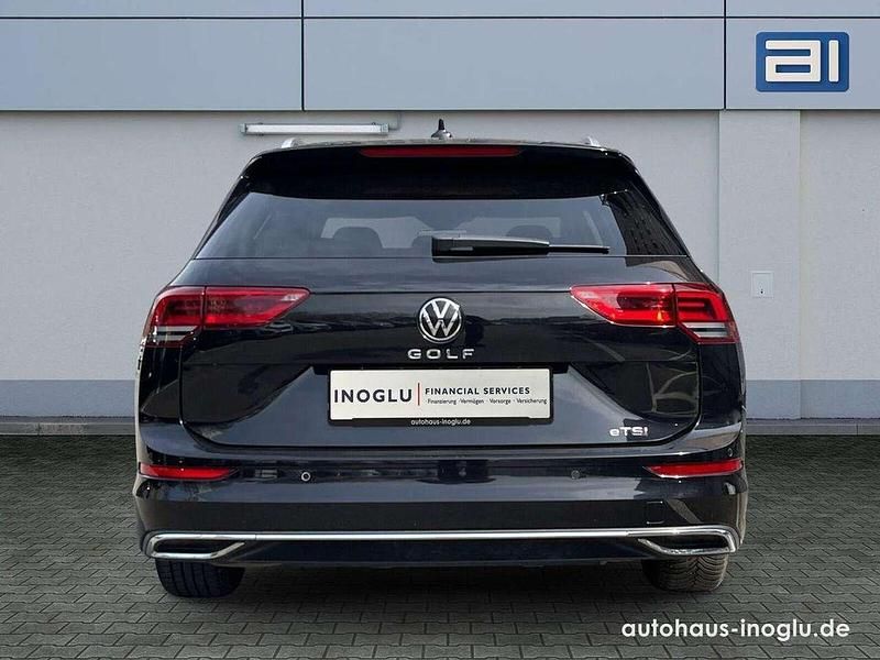 Gebraucht VW Golf VIII Move 150 PS (110 kW) 2024 Schwarz Kombi