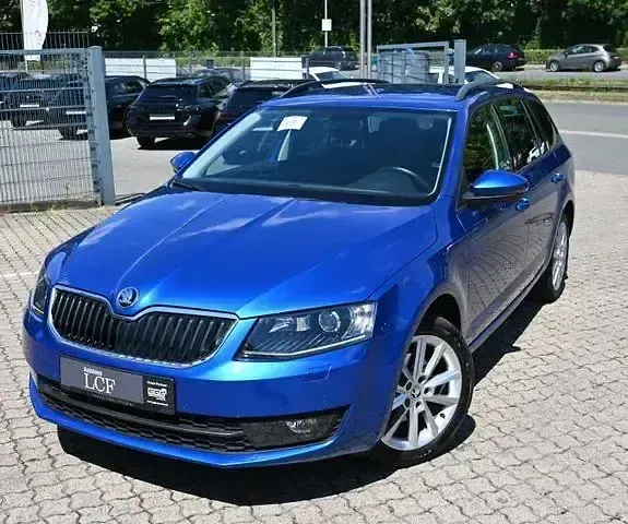 Gebraucht Skoda Octavia Style 150 PS (110 kW) 2017 Modra race/race blue Kombi