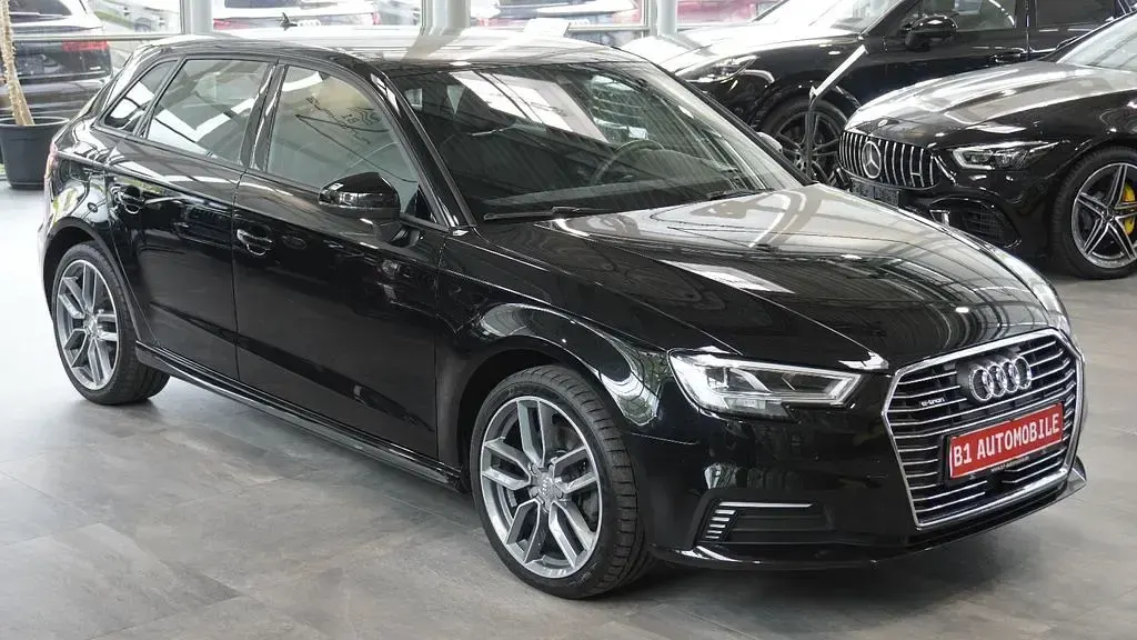 Gebraucht Audi e-tron S-Line 150 PS (110 kW) 2020 Schwarz SUV