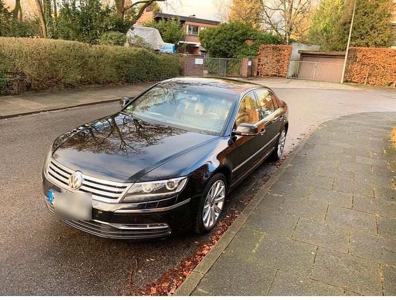 Schwarz Gebraucht 2011 VW Phaeton Limousine | 10.500 € (Etwas zu teuer) - Bild 1/4