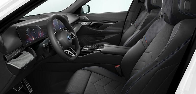 Gebraucht BMW i5 Comfort Edition 250 kW (340 PS) 2025 Weiß Kombi