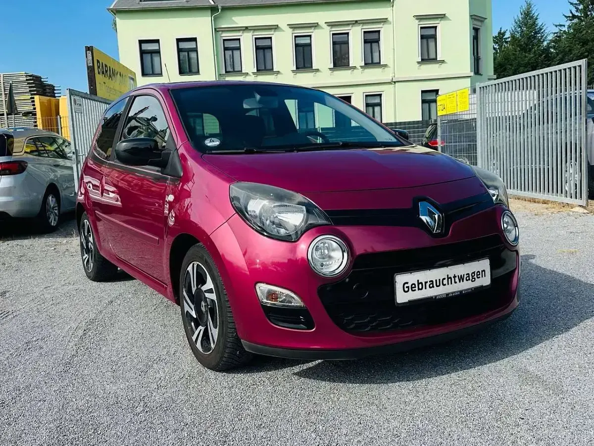 Gebraucht Renault Twingo Dynamique 75 PS (55 kW) 2012 Fuchsiaviolett Kleinwagen