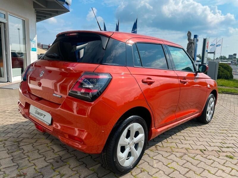 Neu Suzuki Swift 83 PS (61 kW) 2025 Orange Kleinwagen