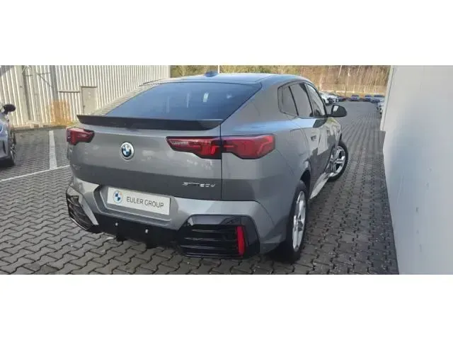 Gebraucht BMW X2 Performance 163 PS (119 kW) 2025 Grau SUV