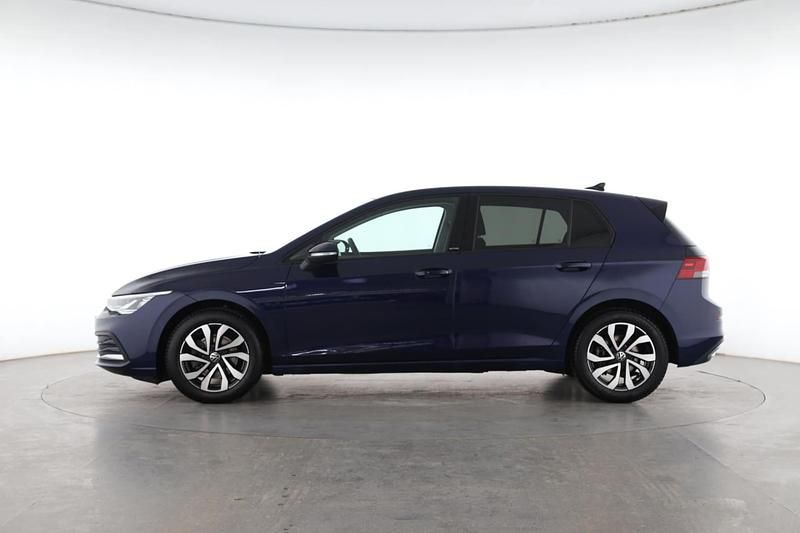 Gebraucht VW Golf VIII Active 150 PS (110 kW) 2022 Atlantic blue Limousine
