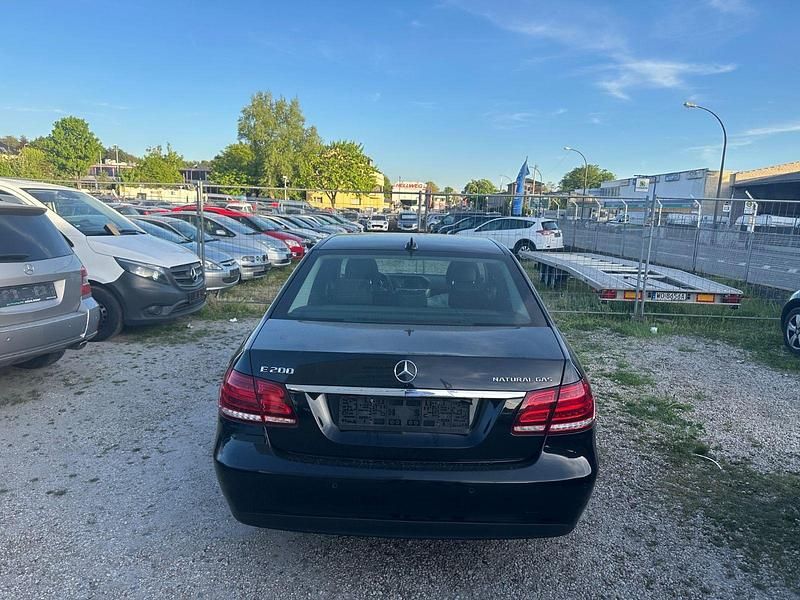 Second-hand Mercedes 200 156 CP (114 kW) 2014 Negru Berlinǎ