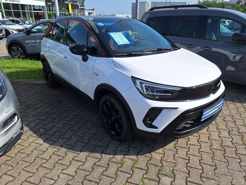 Weiß (arktis weiß uni/dach karbon schwarz meta) Gebraucht 2022 Opel Crossland GS Line SUV | 16.850 € (Guter Preis) - Bild 1/4