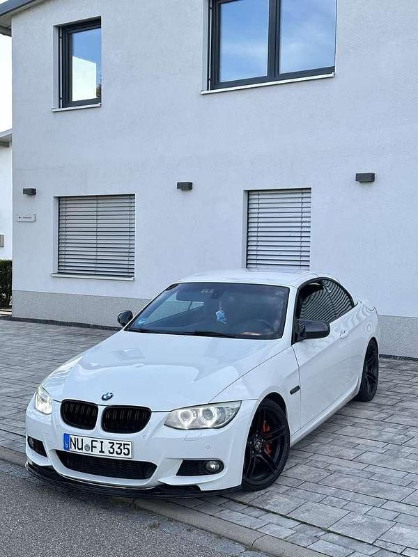 Weiß Gebraucht 2010 BMW 335 Cabriolet M Sport Cabrio | 14.000 € (Fairer Preis) - Bild 1/4