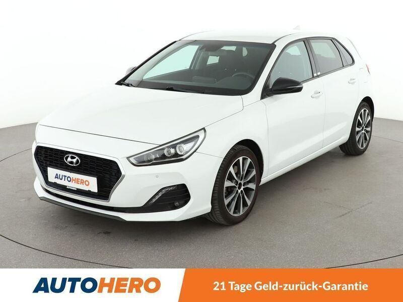 Weiß Gebraucht 2020 Hyundai i30 YES! Limousine | 16.960 € (Guter Preis) - Bild 1/3