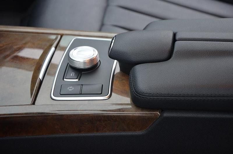 Gebraucht Mercedes E300 231 PS (169 kW) 2010 Schwarz Limousine