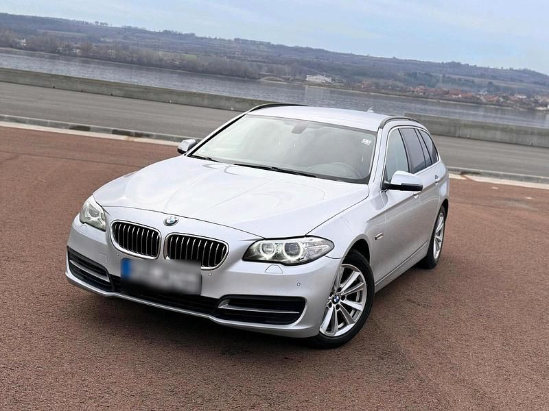 Gebraucht BMW 520 184 PS (135 kW) 2014 Grau Kombi