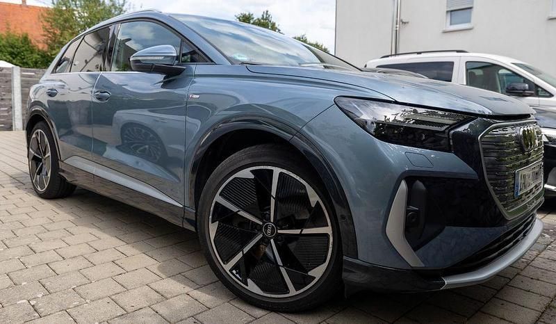 Blau Gebraucht 2023 Audi Q4 e-tron Edition .1 SUV | 43.500 € (Fairer Preis) - Bild 1/4