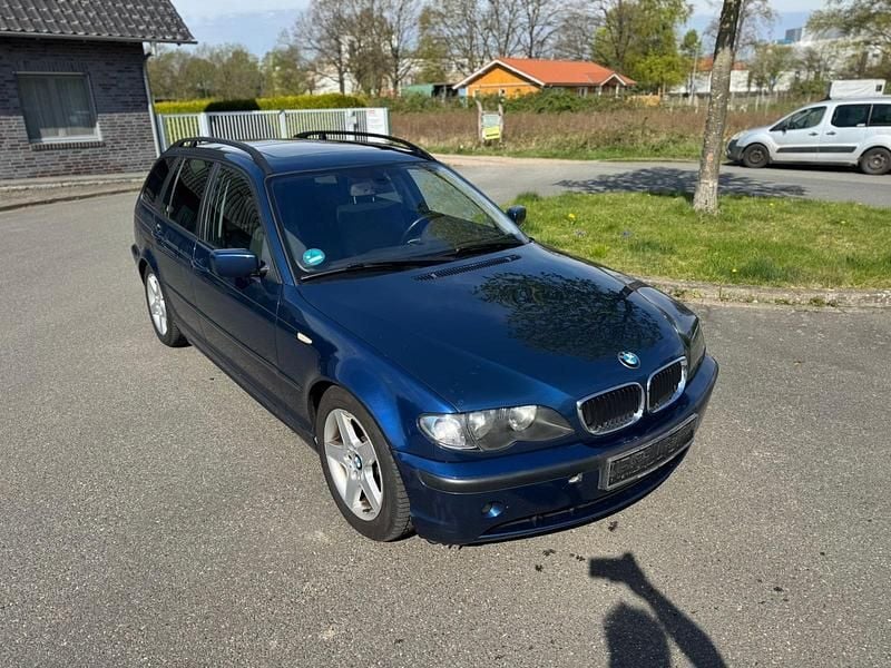 Second-hand BMW 320 150 CP (110 kW) 2004 Albastru Break